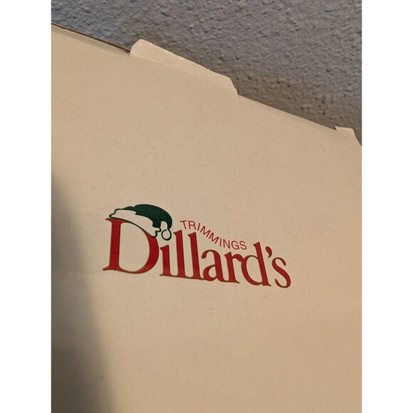 New Dillard’s Angel and Baby Musical Figurine 6" Christmas Decoration Trimmings - Picture 4 of 9